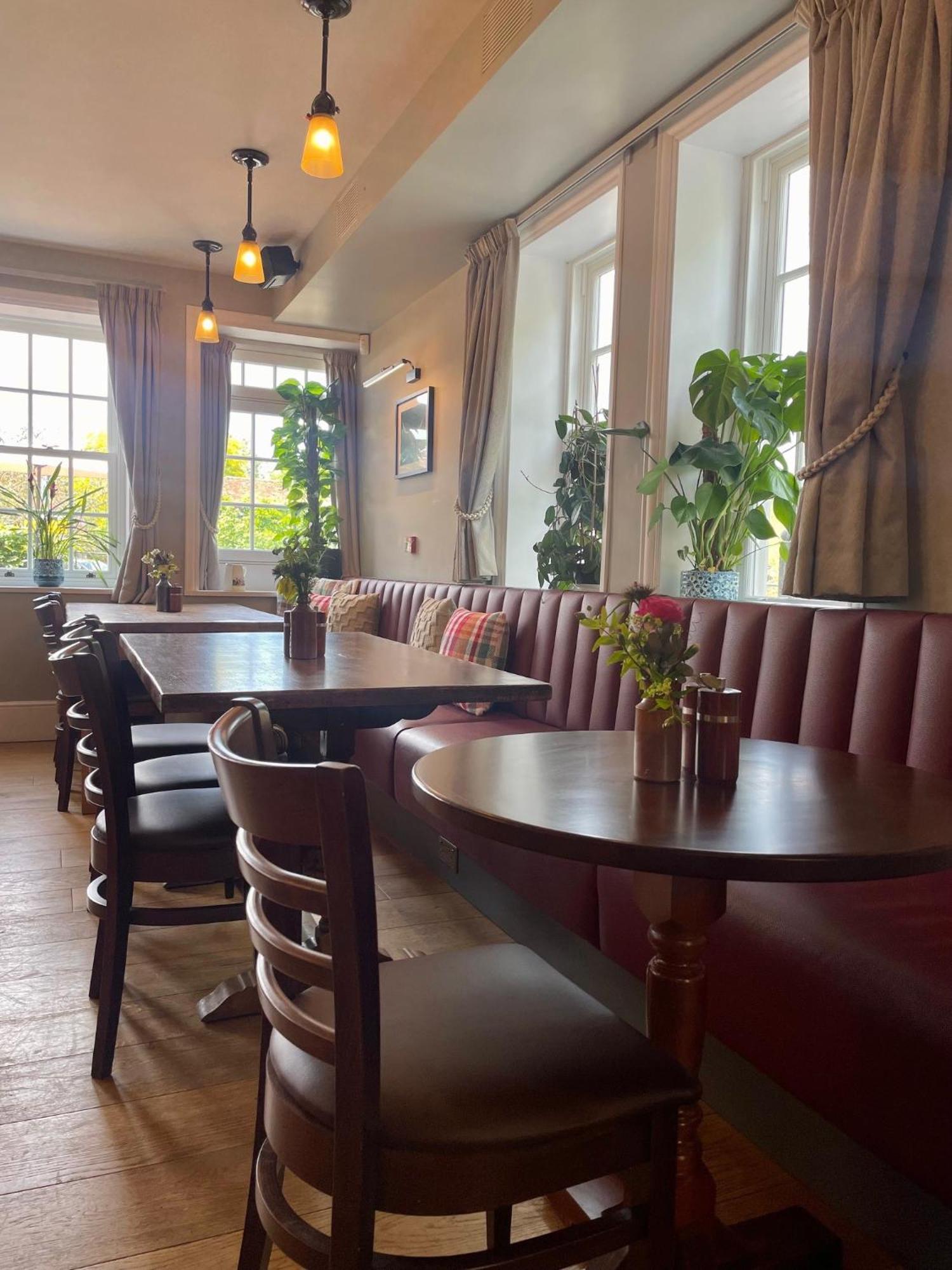 The Bulls Head Inn Ewhurst Eksteriør billede